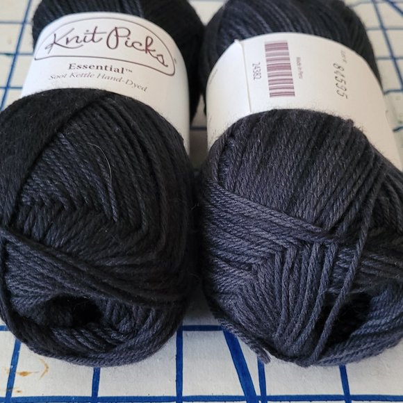 Yarn - Knit Picks - Essential Kettle Hand-Dyed - Picture 2 of 5